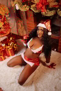 NAOMY_COOPER Christmas 🎄 2025 Pic 4