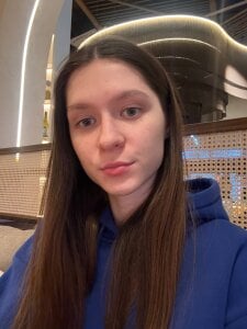 MinaMancilla hanging around Pic 4