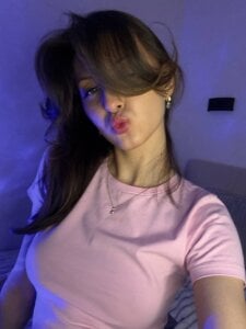 LouiseChavez effortlessly warm Immagine  3