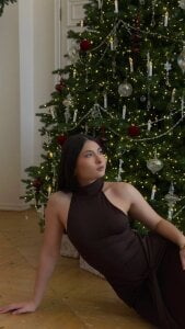 MonicaThompson Merry Christmas🎁 Pic 2