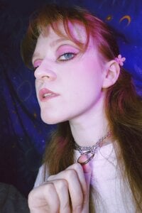 SubmiRedKittyのNaughty Stepsisの枚の写真