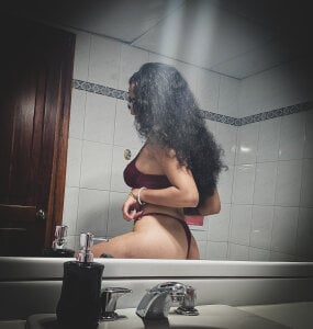 ElizabethBelle Public slika 7