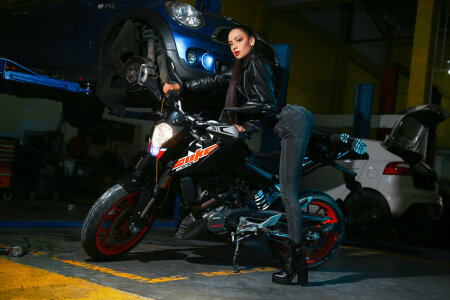 EllieSantos Naugthy motorcyclist Pic