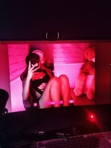 girlyteengrl Public Hình 2