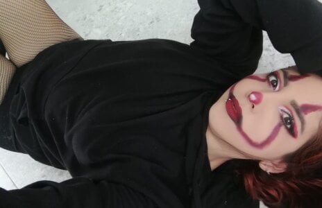 lore_tovar Public Pic