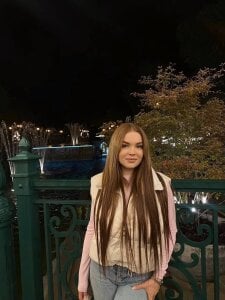 Angelina_REU evening promenade Billede 3