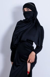 Jasmin_hamdanのSometimes temptation takes the form of a messageの 2枚の写真