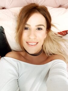 LaurynCopper Just me Pic 3