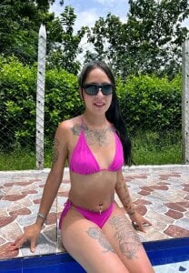Liv_t18's XXX Nude Photo 6