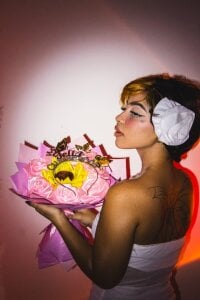 Ashnikko__March 10th is my birthday Bild 3