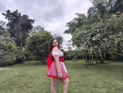 catleya_noire Sweet on the outside, dangerous on the inside 😈 Pic 4