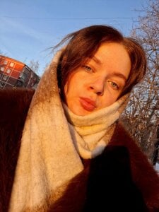 desiree_doll Public Pic 3