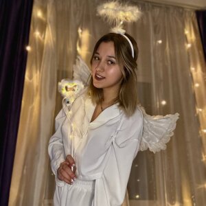 BonnieCantrill angel🤍 Pic 2