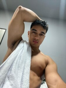 TommyDesire Public Pic 6