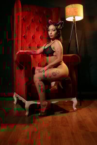 Nyx_Blackmoon Dark Muse on Her Throne Immagine  2