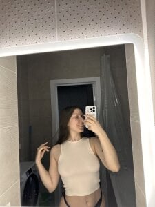 ClaraHayes Public Pic 2