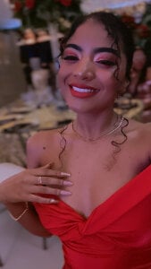 Carlymonroee_ Girls night ♥️ Gambar