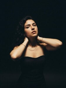 OdetteWitschi Public Pic