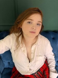 KattyRose8 Naughty sc*ool girl 🍭 Pic 4