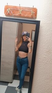 Annie777_ Public Pic 3