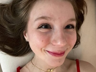 ElliFrankenweenie preview “look at me, how cute I am” Pic