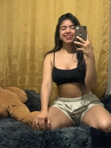 submissive_black_whore New Model (Selena) Pic