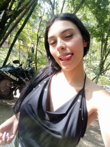 SAMANTACONNOR1: Public ( 5 фото)