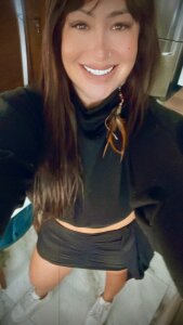 Sarahmonesexy Sarah 🖤 Home Pic 4