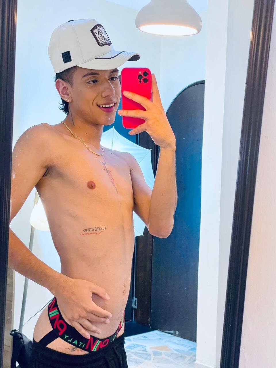 صور dominicjonnes الرائجة  9979