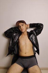 Lian_Brown Public Immagine  3