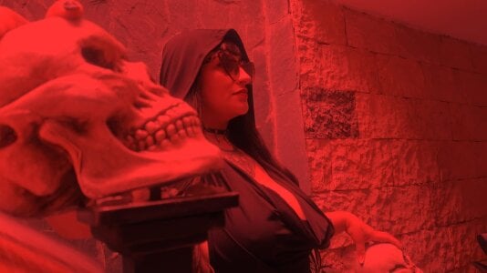 Violett_Sinclair Miss in red 🫦 Pic 4