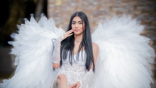 Cameron_Hearts beautiful photos of halloween angels🎃🤍🎃 Pic 5