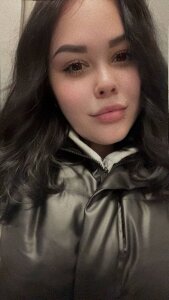 AmyGrante new screensaver for your phone🍒 Pic 4