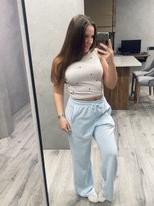 Baby-hot-girlのPublicの 5枚の写真