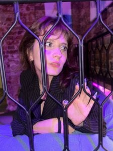 LolaAsmus a party Pic 4