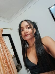 Carolina_Blaire Public Pic 4