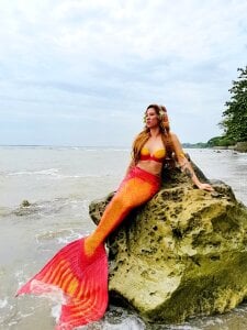 dreamgirlHILARY Mermaid Hilary Pic