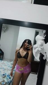 serenvahl Good morning, darling ☀️✨ I’m live from 8:30 a.m. to 3:30 p.m., glowing with gentle confidence, play Foto