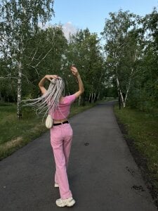 SerenaCrystall Happy girl🎀  4টি ছবি