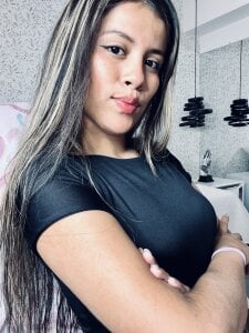 EMILIIA_RICHTER__ KISSES LOVES🥰😘😘 Pic 6