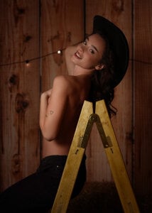 Midnight at the Ranch🌾 de SweetRossie  5 Imagens