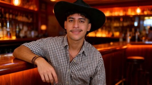 Alan_Del_Reyx guys I look like a big sexy cowboy or what do you think Bilde 2