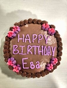 evaharveMy birthday with you @NorthernKnight was wonderful. Thanks for the cake and flowers. I adore you❤️ Bild 2