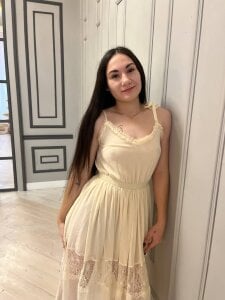 Adele_Shy Public Pic 5