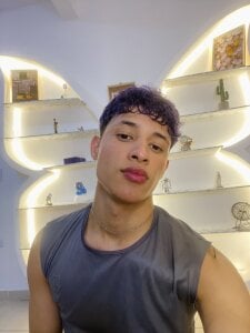 YOUNG_GUYS1 💜 Poză 2