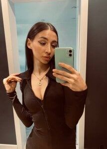 IreneHabibi Public Photo 4