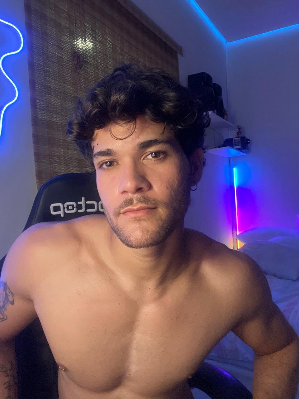 Alefvega Trending Pic 2504