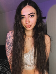 HotAllie Webcam Model Profile | xHamsterLive