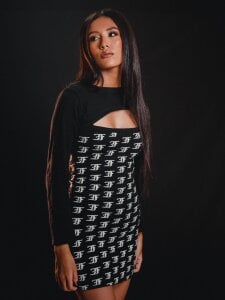 alicemoon__let me model you, love 😍🖤 Bild 3