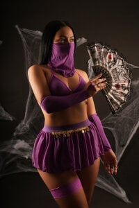 Emily__Carter Public Pic